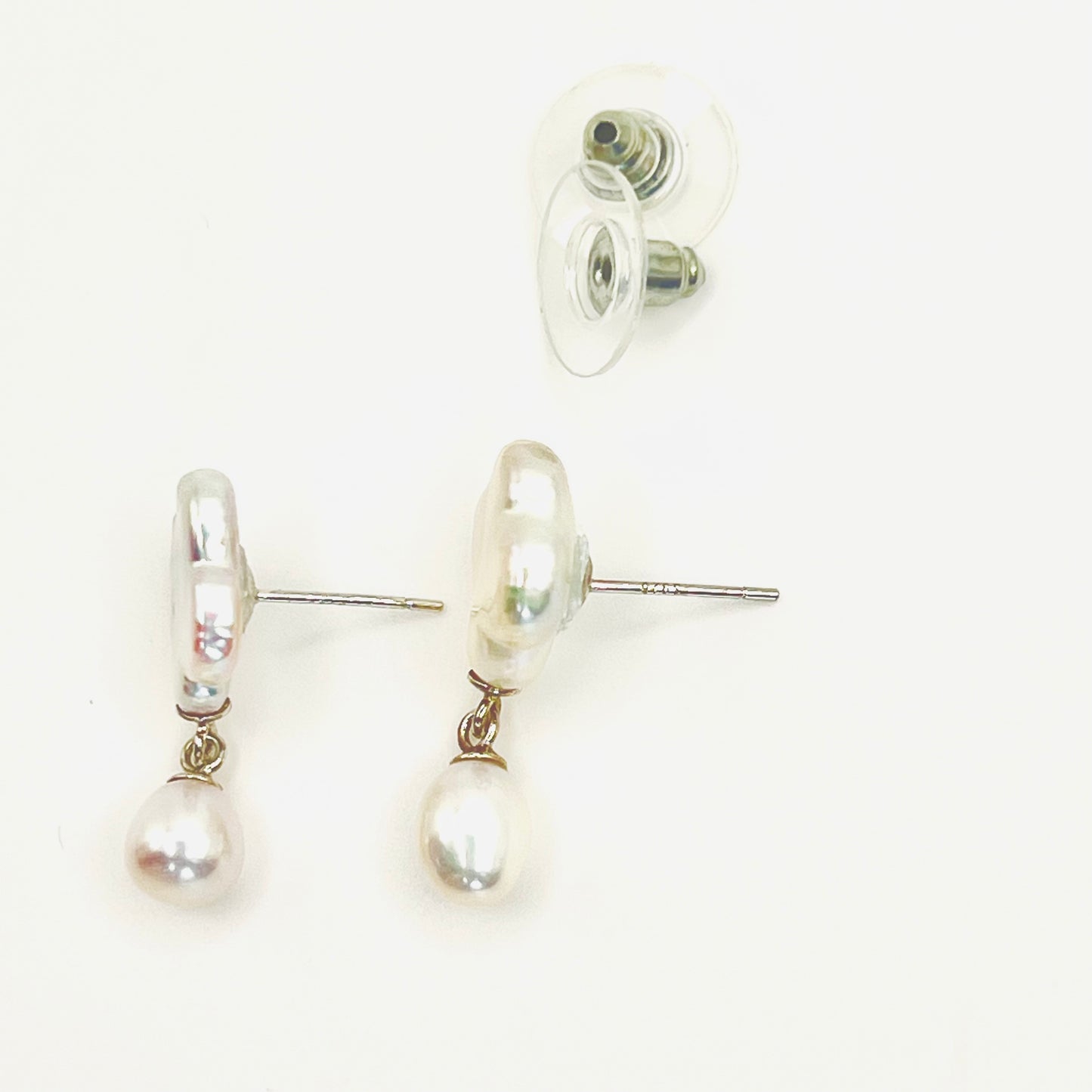 ⸻
Elegant Simplicity, Timeless Beauty