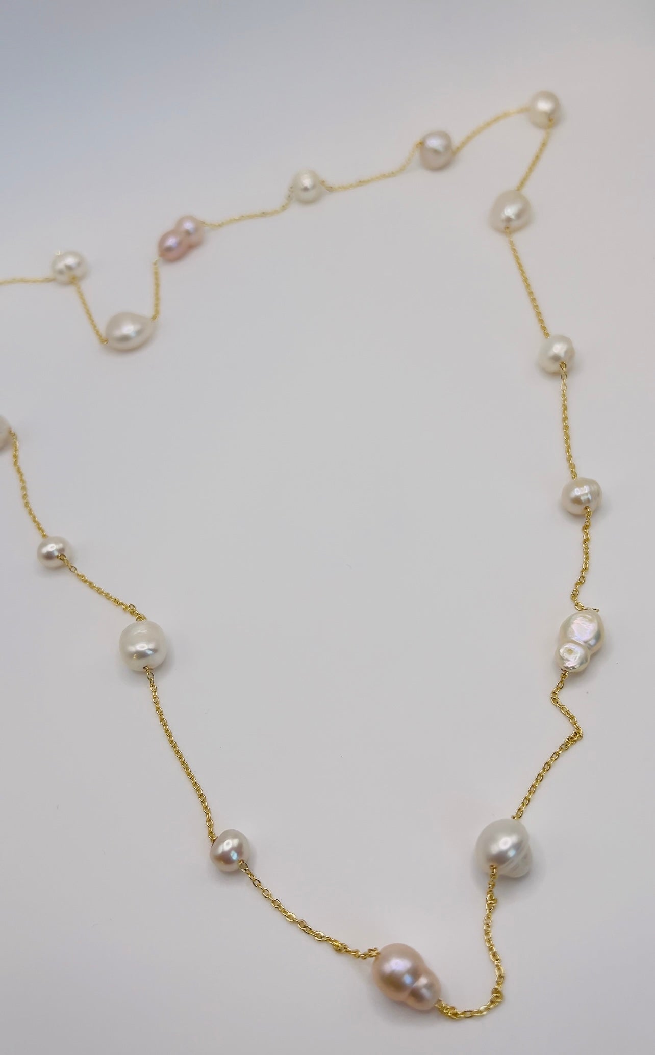 Necklace with Intertwined Fresh Water Pearls in Gold Filled Chain