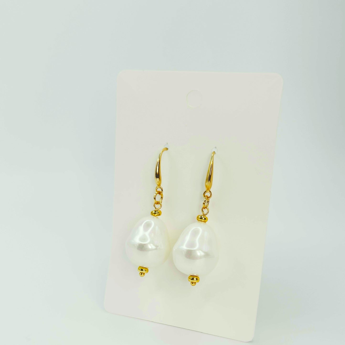 Gold filled - White Pearl Earrings