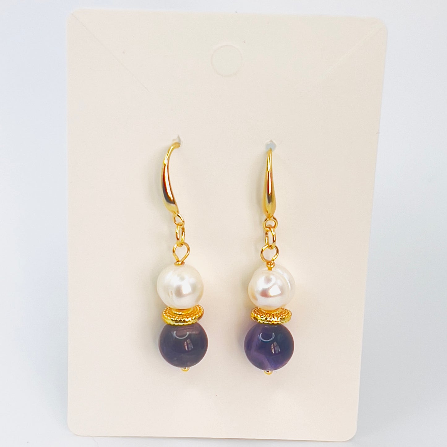 Gold-Filled Earrings with Amethyst and Baroque Pearl – Timeless Elegance